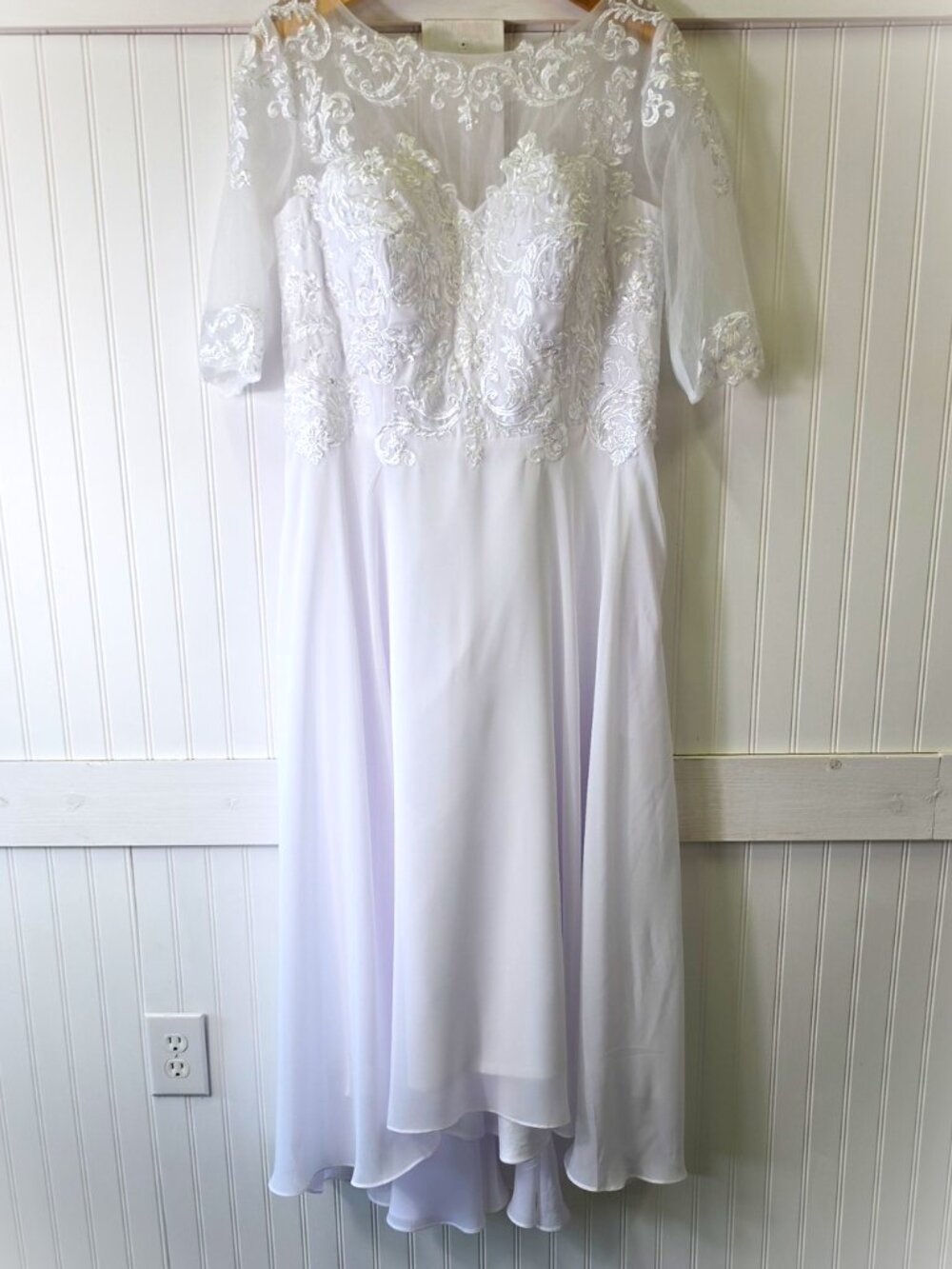 NWT Elegant White Lace Miss Veil Wedding Chiffon A-Line Tie Back Dress Size 18W